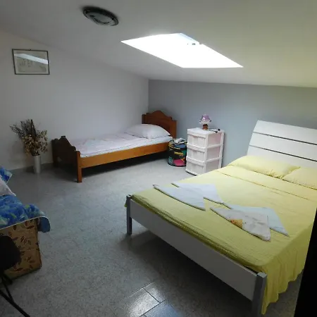 Ana * Rovinjsko Selo