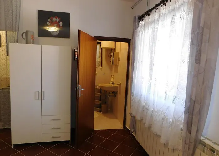 Ana Rovinjsko Selo
