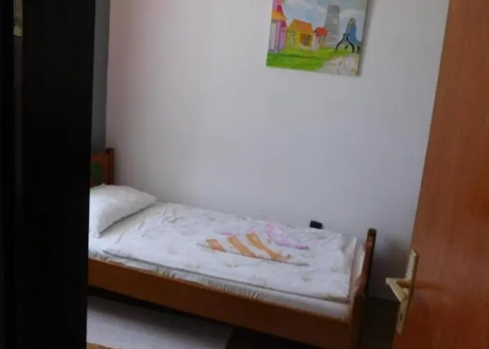 Ana Apartmán *